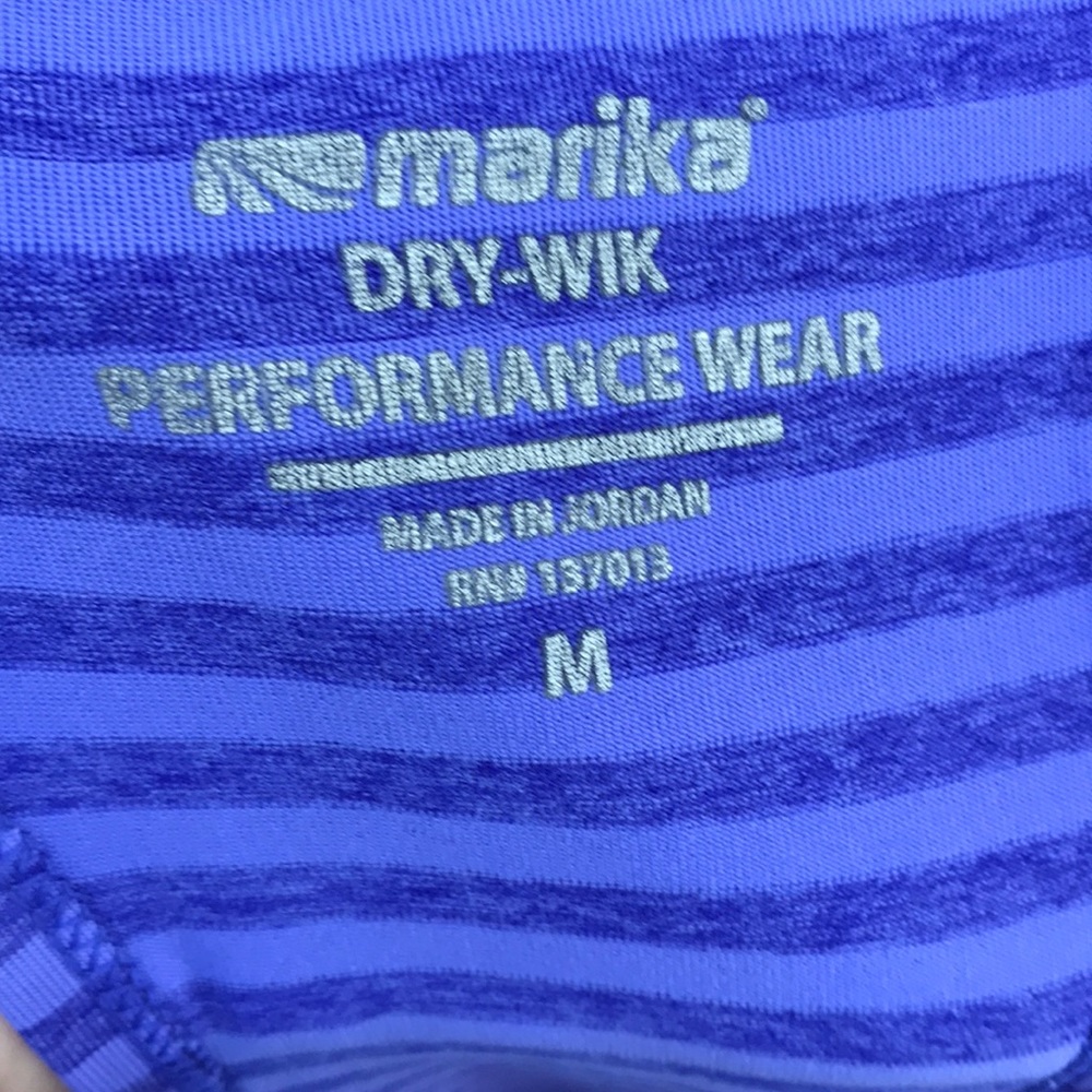 Workout top - Picture 3 of 4
